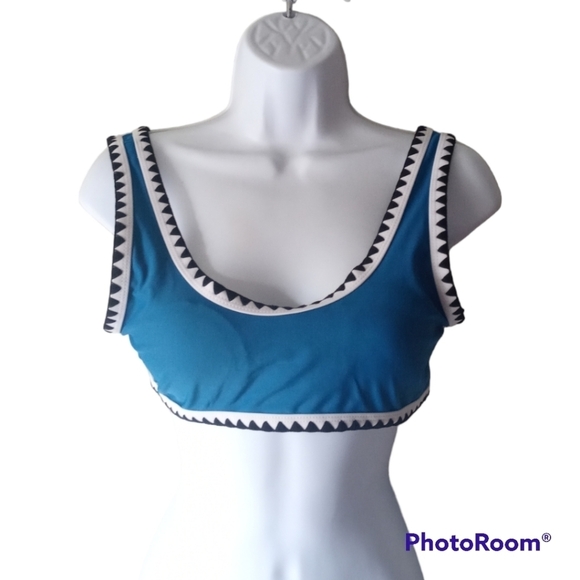 ROMWE Women's Embroidery Triangles Bikini Top . Size L. - Picture 2 of 10